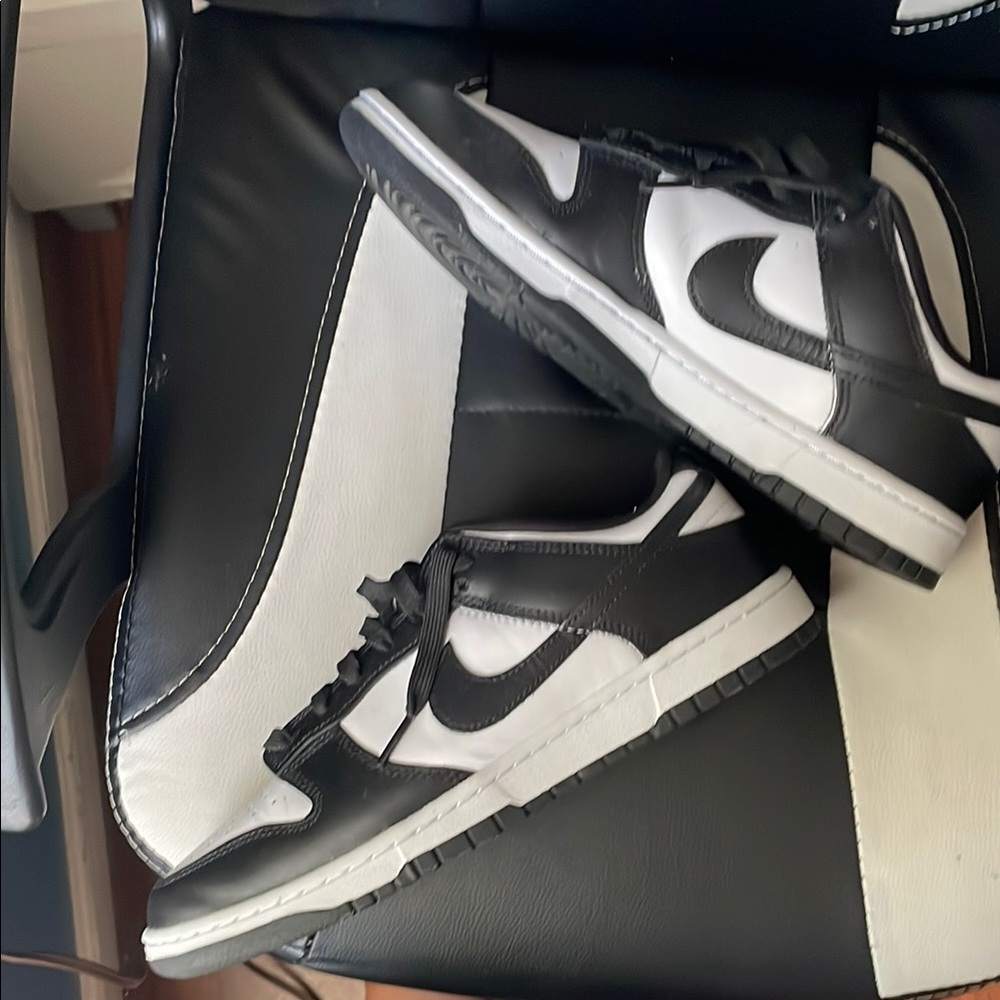 Black and White Sneakers for Everyday Style